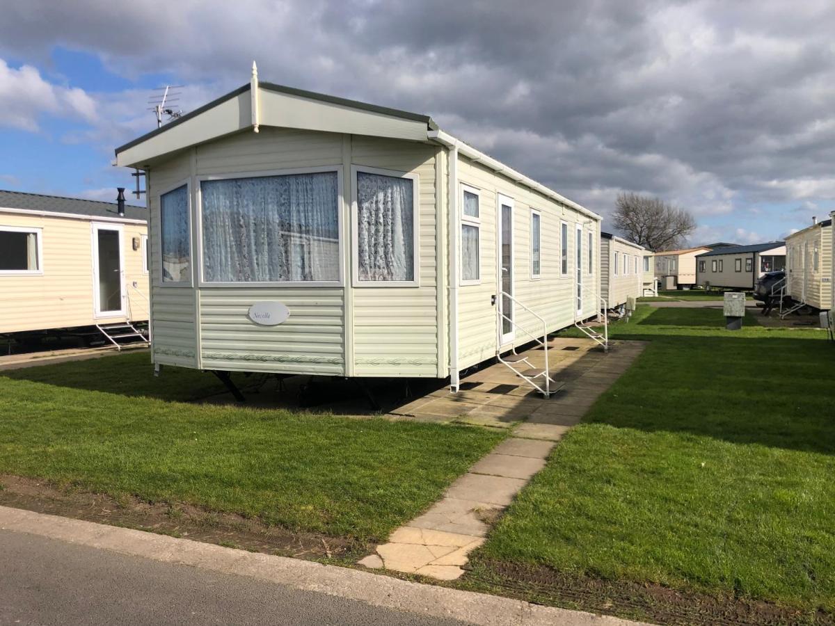 Lovely 3 Bedroom 8 Berth Caravan In Rhyl Esterno foto